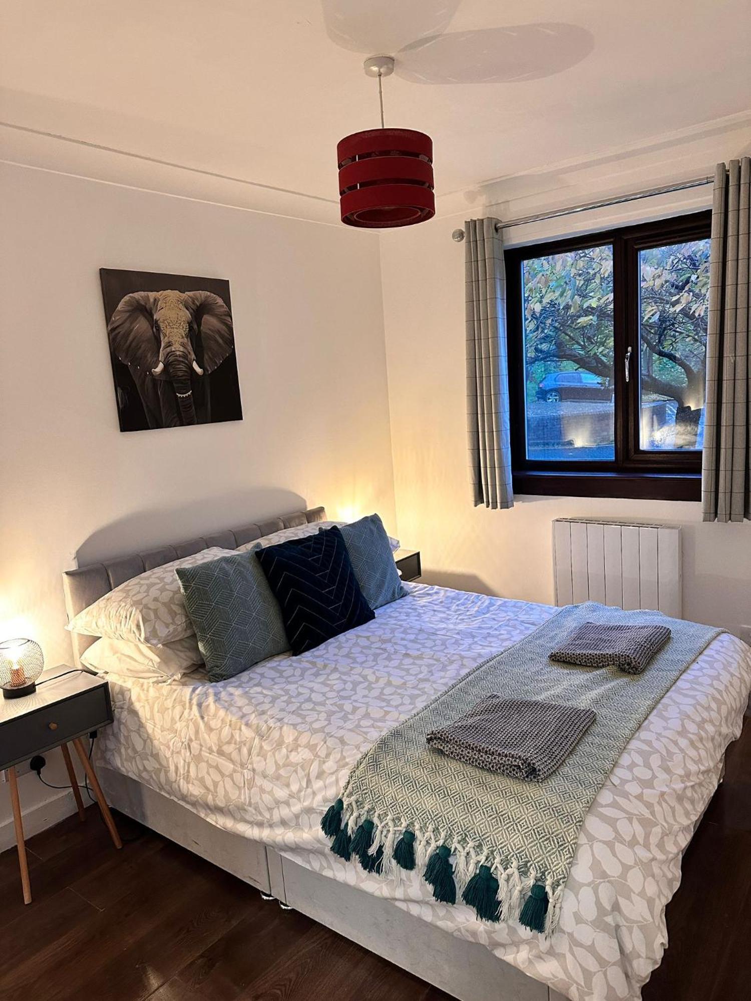 Brightcentral Apartment With Parking Glasgow Luaran gambar