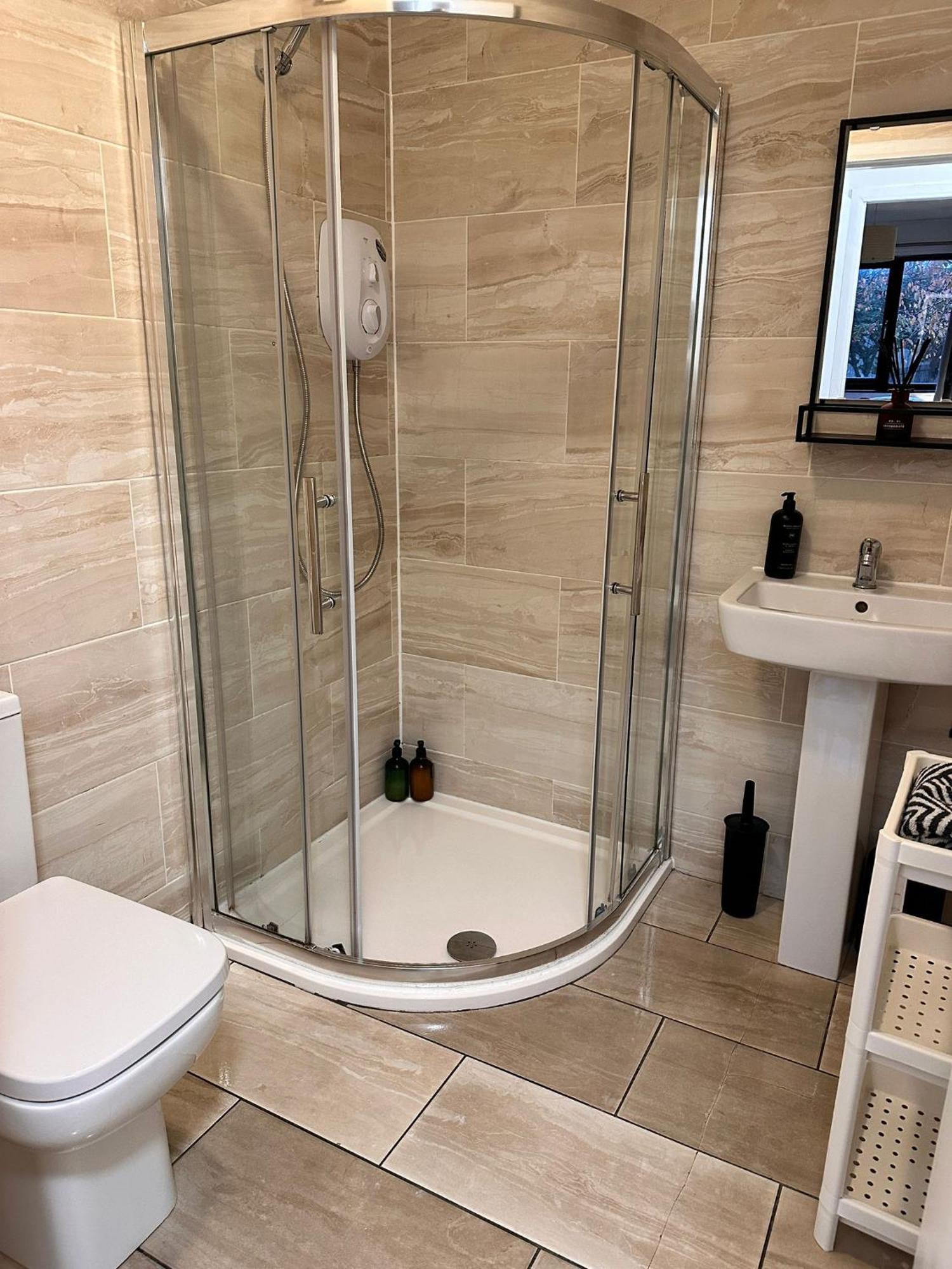 Brightcentral Apartment With Parking Glasgow Luaran gambar