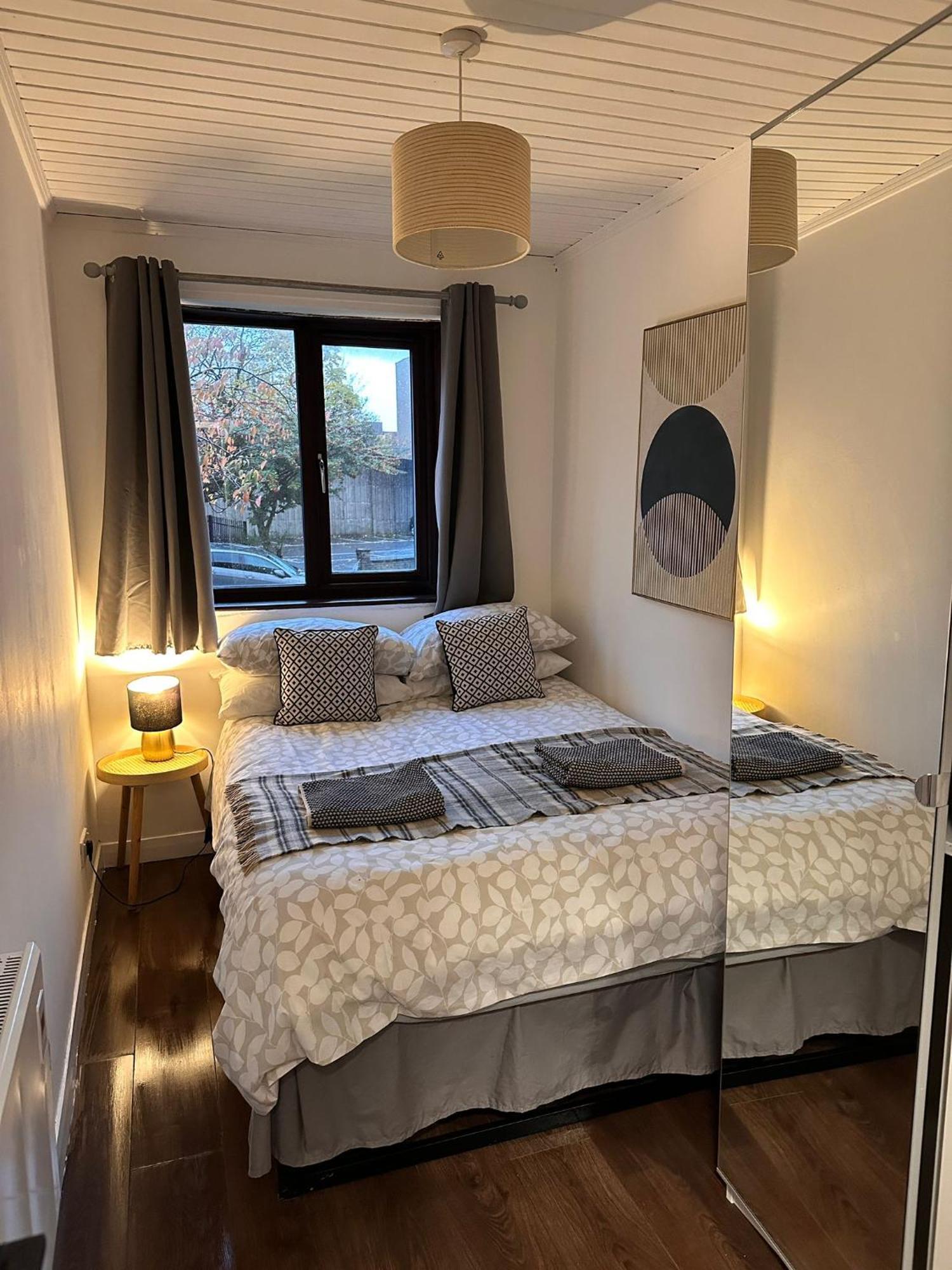 Brightcentral Apartment With Parking Glasgow Luaran gambar